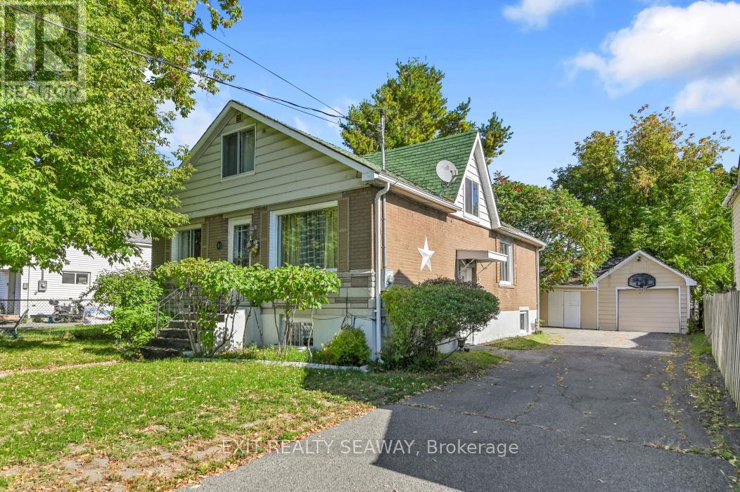1315 Cumberland Street, Cornwall, Ontario  K6J 4K8 - Photo 2 - X12436281