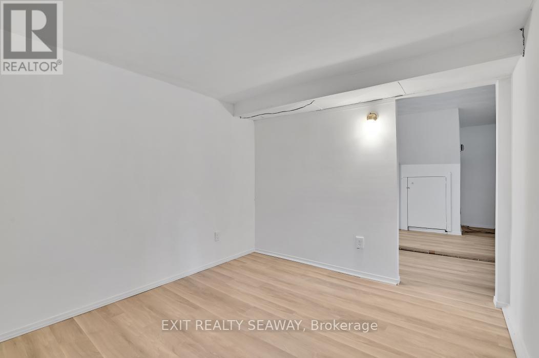 1315 Cumberland Street, Cornwall, Ontario  K6J 4K8 - Photo 27 - X12436281