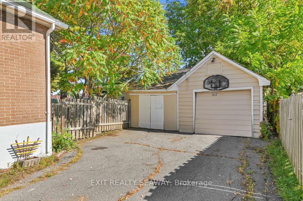1315 Cumberland Street, Cornwall, Ontario  K6J 4K8 - Photo 31 - X12436281