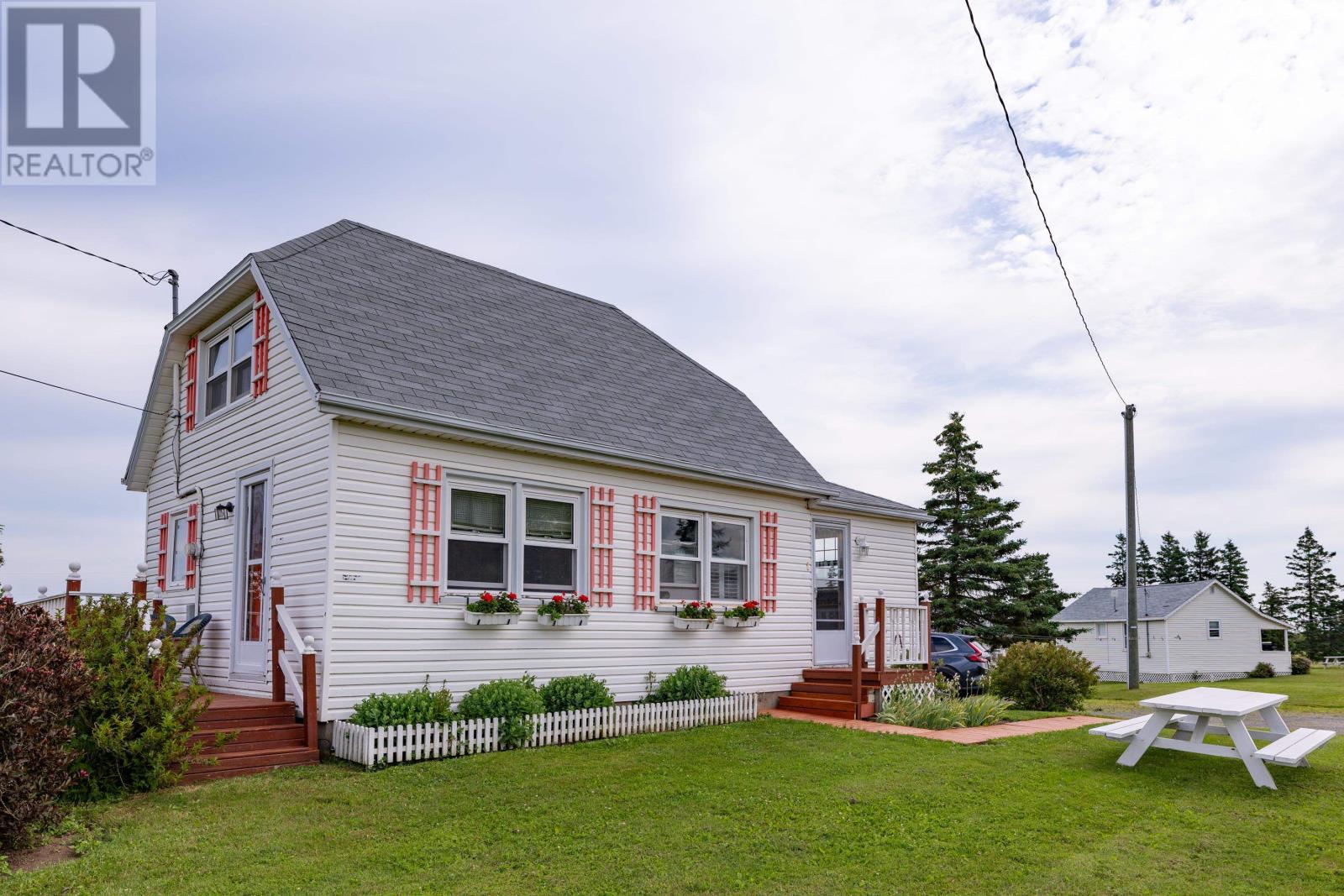 6888 Route 13, Mayfield, Cavendish, Prince Edward Island  C0A 1N0 - Photo 3 - 202524418