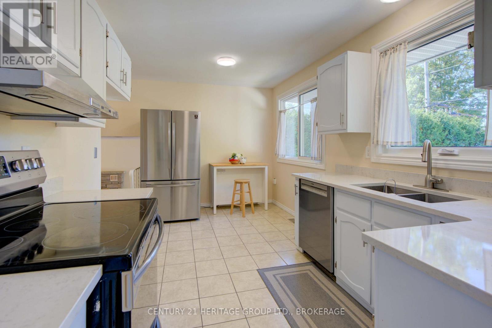 312 Boxwood Street, Kingston, Ontario  K7M 6A6 - Photo 20 - X12435274