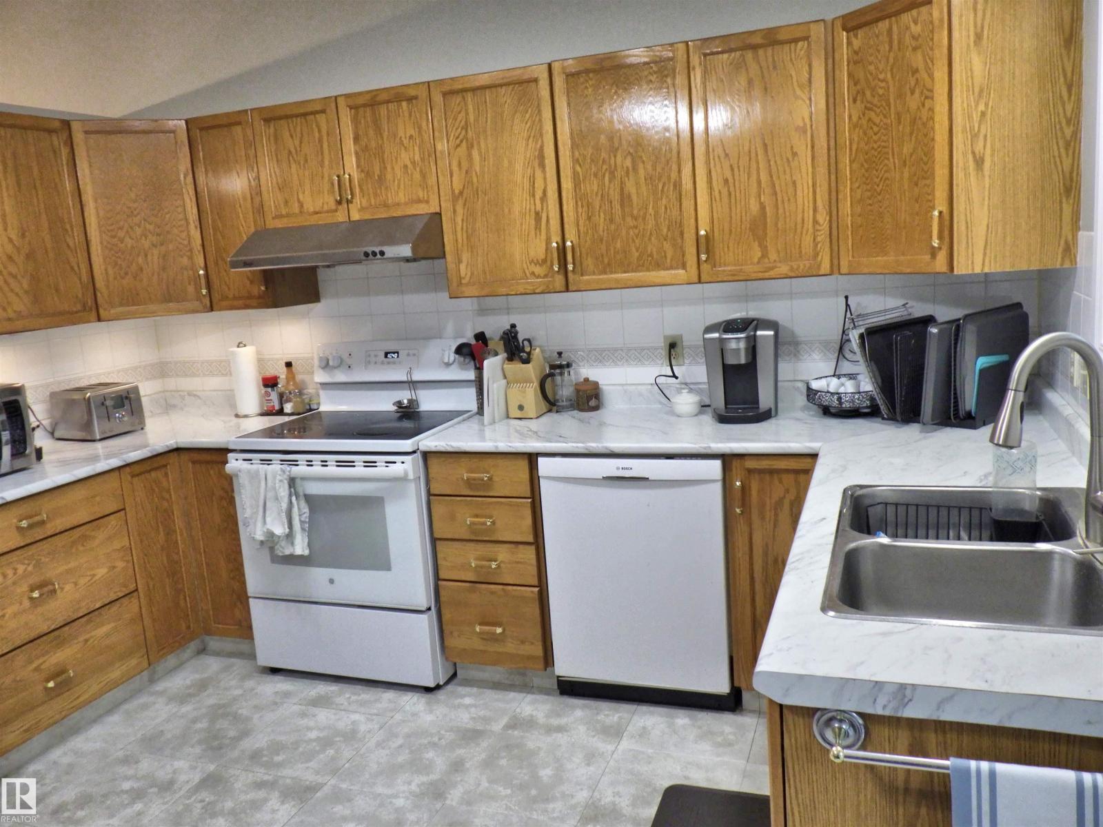 6530 158 Av Nw, Edmonton, Alberta  T5Y 2S7 - Photo 5 - E4459612