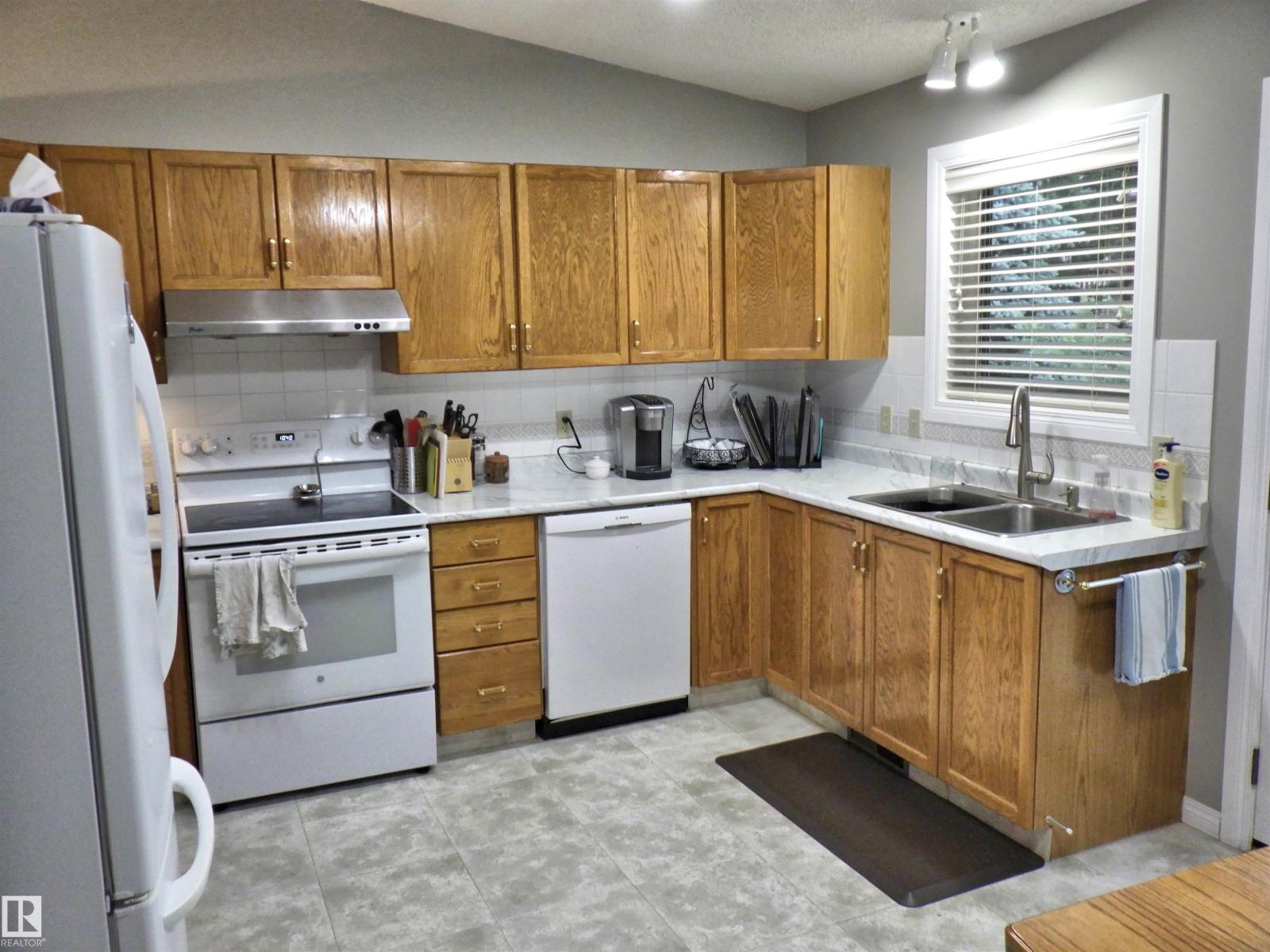 6530 158 Av Nw, Edmonton, Alberta  T5Y 2S7 - Photo 4 - E4459612