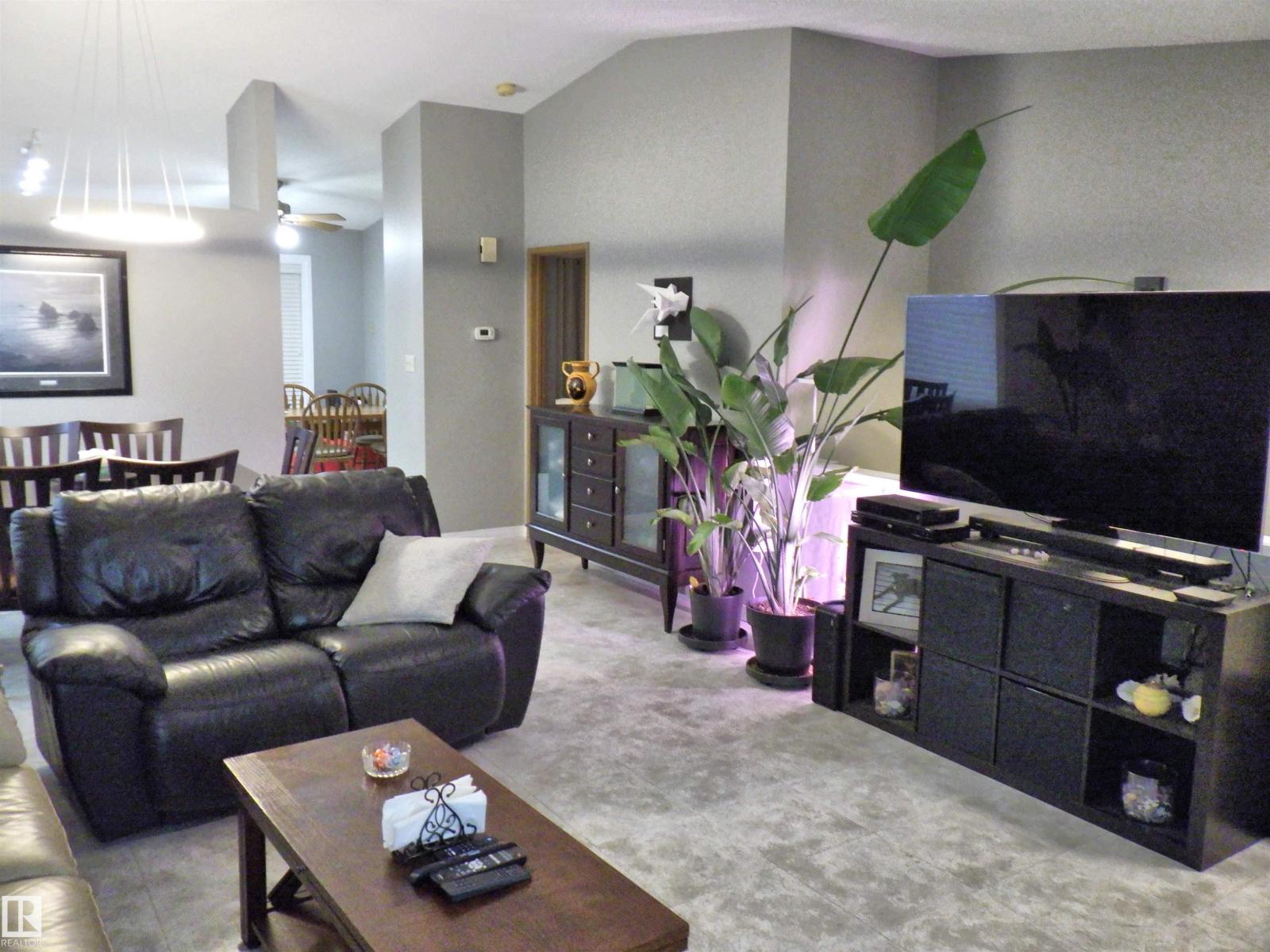 6530 158 Av Nw, Edmonton, Alberta  T5Y 2S7 - Photo 11 - E4459612