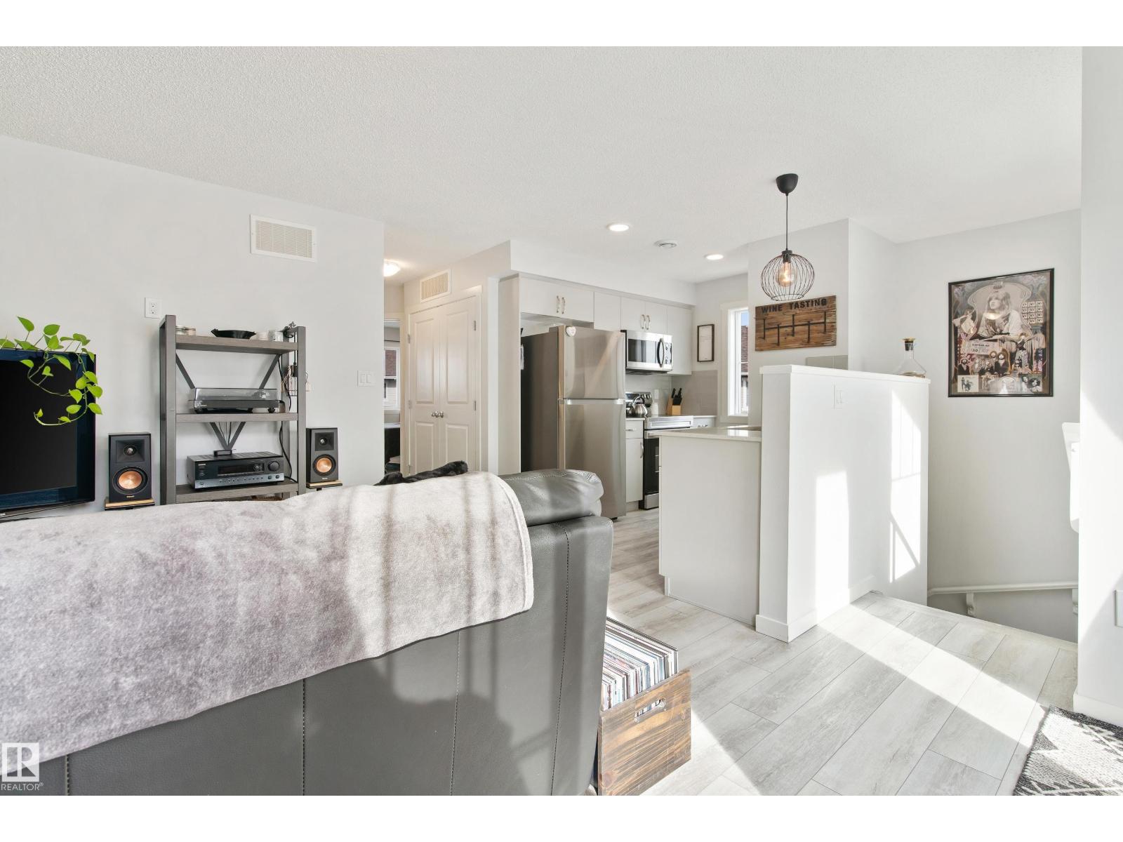 #84 17832 78 St Nw, Edmonton, Alberta  T5Z 0P7 - Photo 3 - E4460167