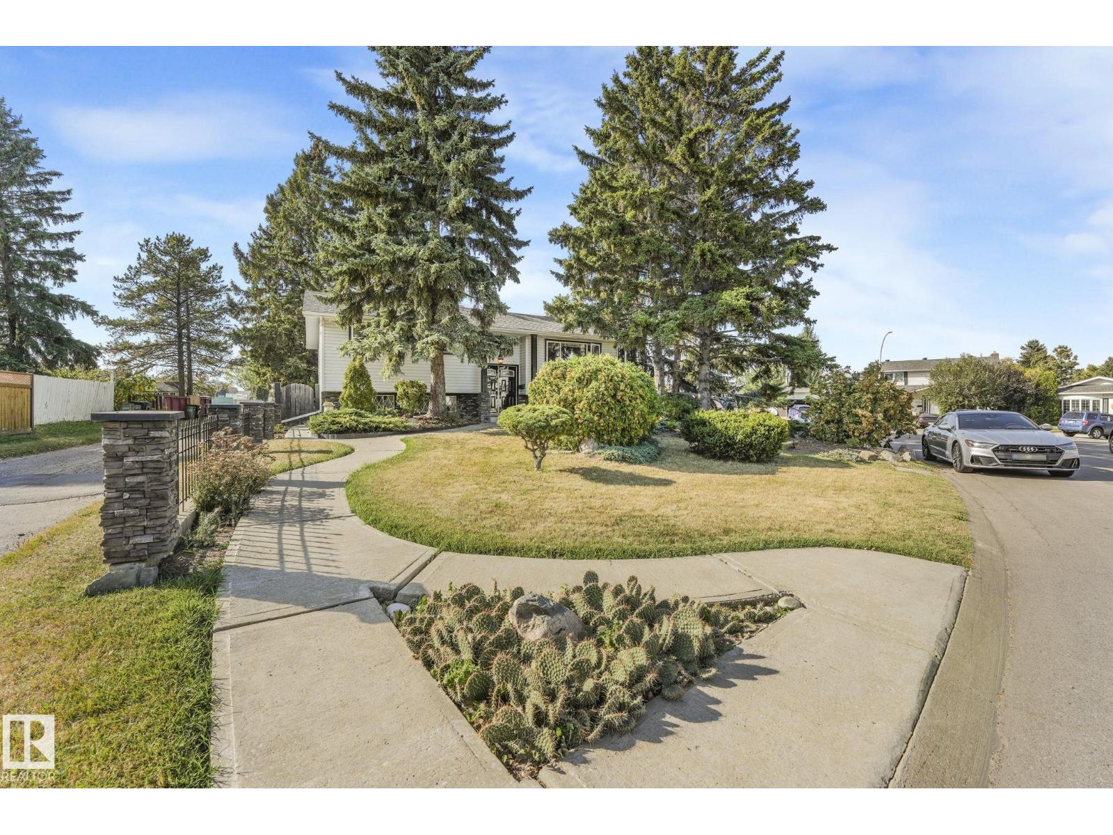 4312 86 St Nw Nw, Edmonton, Alberta  T6K 1A8 - Photo 2 - E4460168
