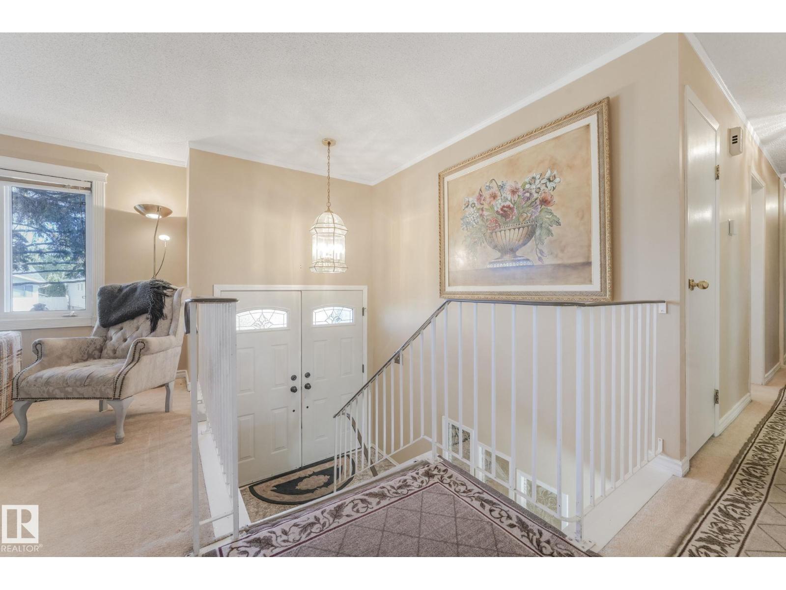 4312 86 St Nw Nw, Edmonton, Alberta  T6K 1A8 - Photo 5 - E4460168