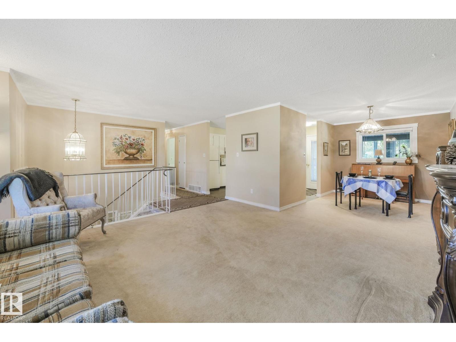 4312 86 St Nw Nw, Edmonton, Alberta  T6K 1A8 - Photo 8 - E4460168