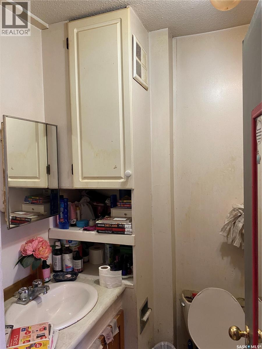 213 N Avenue N, Saskatoon, Saskatchewan  S7L 2T2 - Photo 5 - SK019721