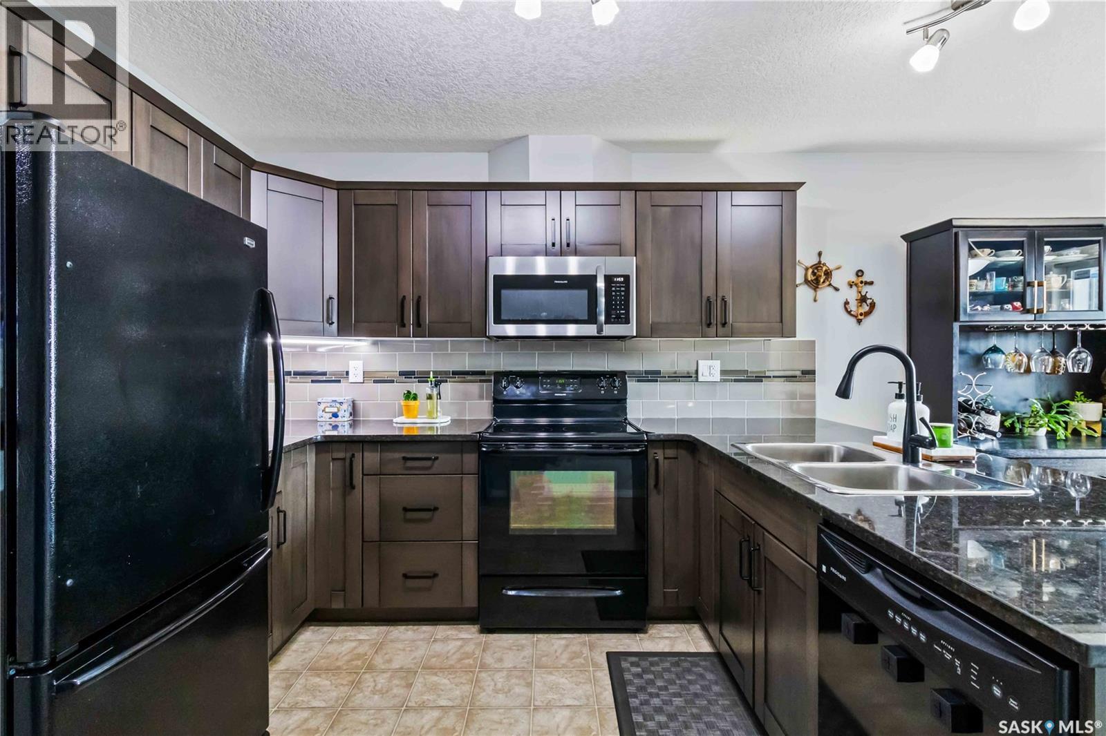 108 103 Klassen Crescent, Saskatoon, Saskatchewan  S7R 0J2 - Photo 10 - SK019718