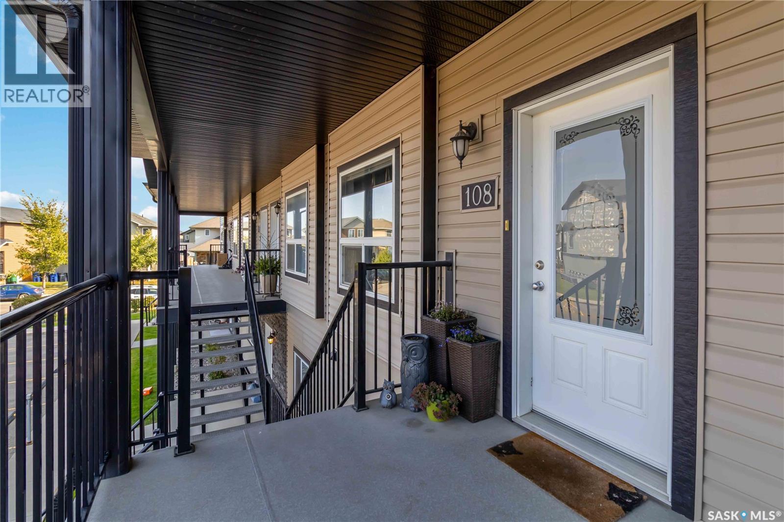 108 103 Klassen Crescent, Saskatoon, Saskatchewan  S7R 0J2 - Photo 4 - SK019718