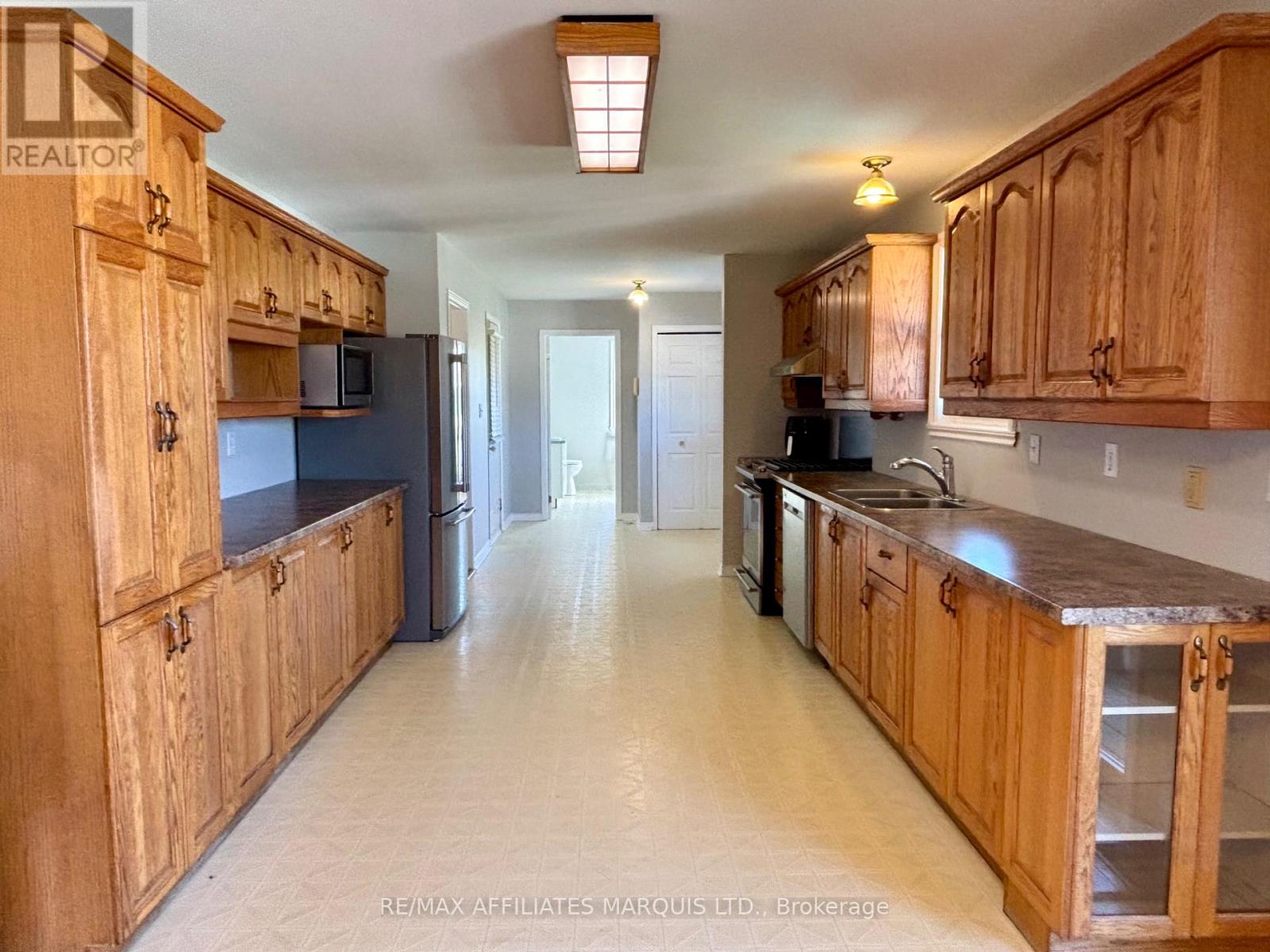 16925 Cornwall Centre Road, South Stormont, Ontario  K6H 5R7 - Photo 13 - X12436379