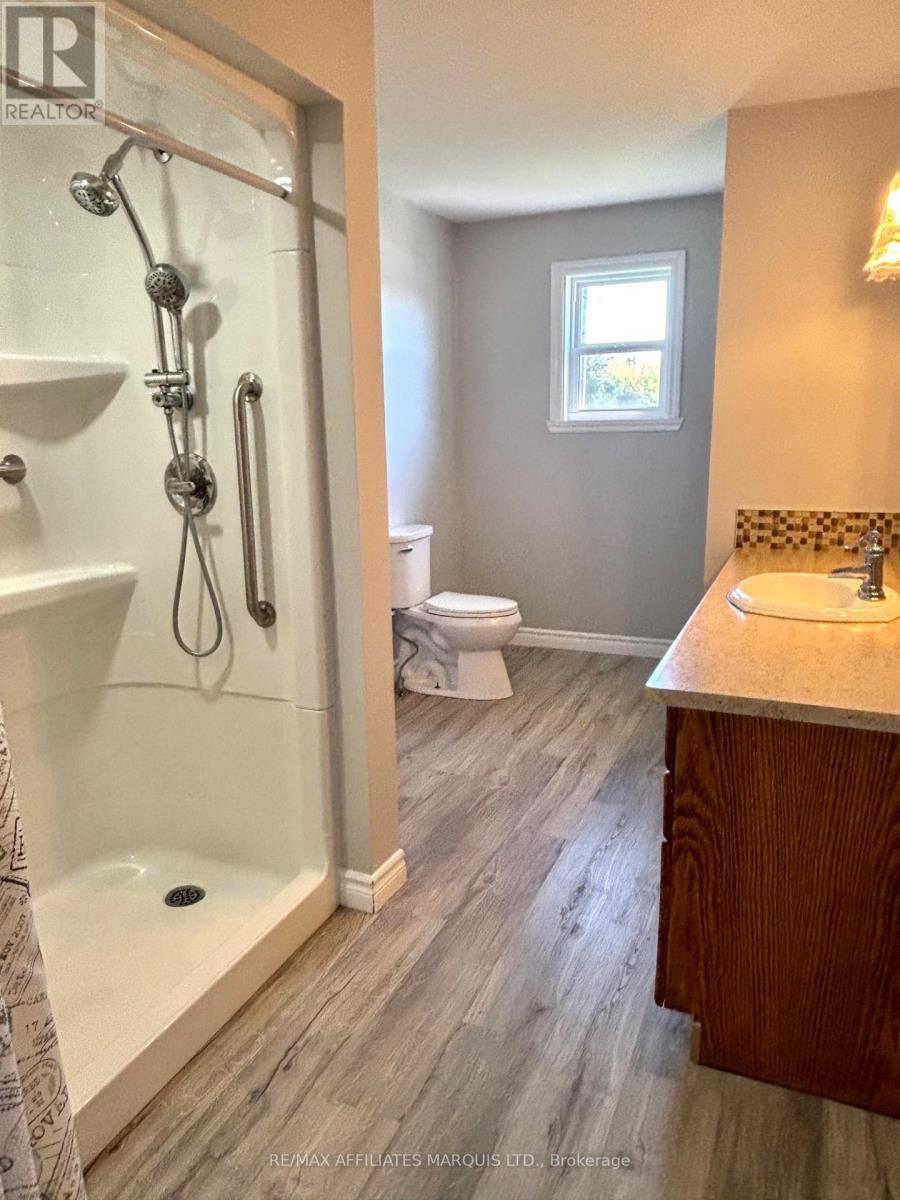 16925 Cornwall Centre Road, South Stormont, Ontario  K6H 5R7 - Photo 21 - X12436379