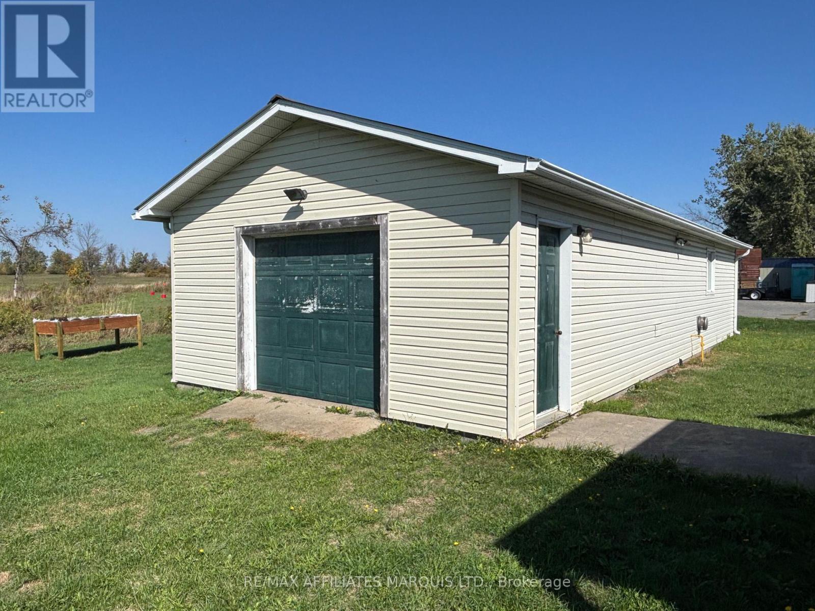 16925 Cornwall Centre Road, South Stormont, Ontario  K6H 5R7 - Photo 29 - X12436379