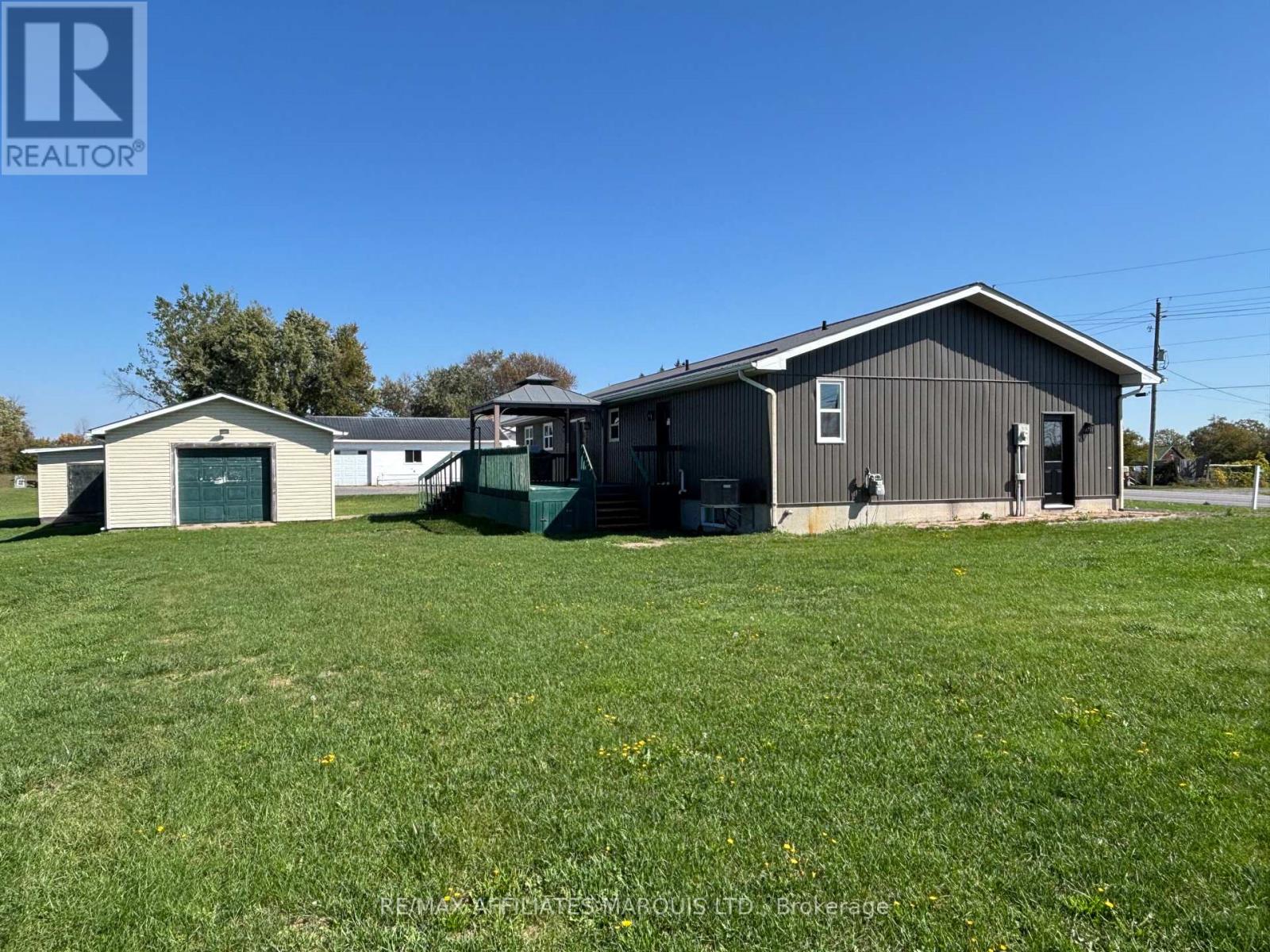 16925 Cornwall Centre Road, South Stormont, Ontario  K6H 5R7 - Photo 30 - X12436379