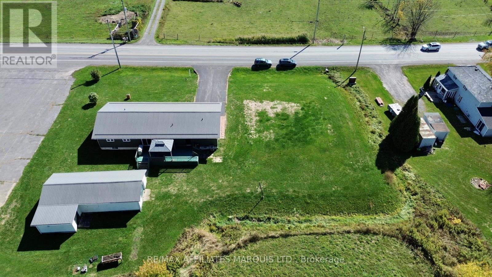 16925 Cornwall Centre Road, South Stormont, Ontario  K6H 5R7 - Photo 34 - X12436379