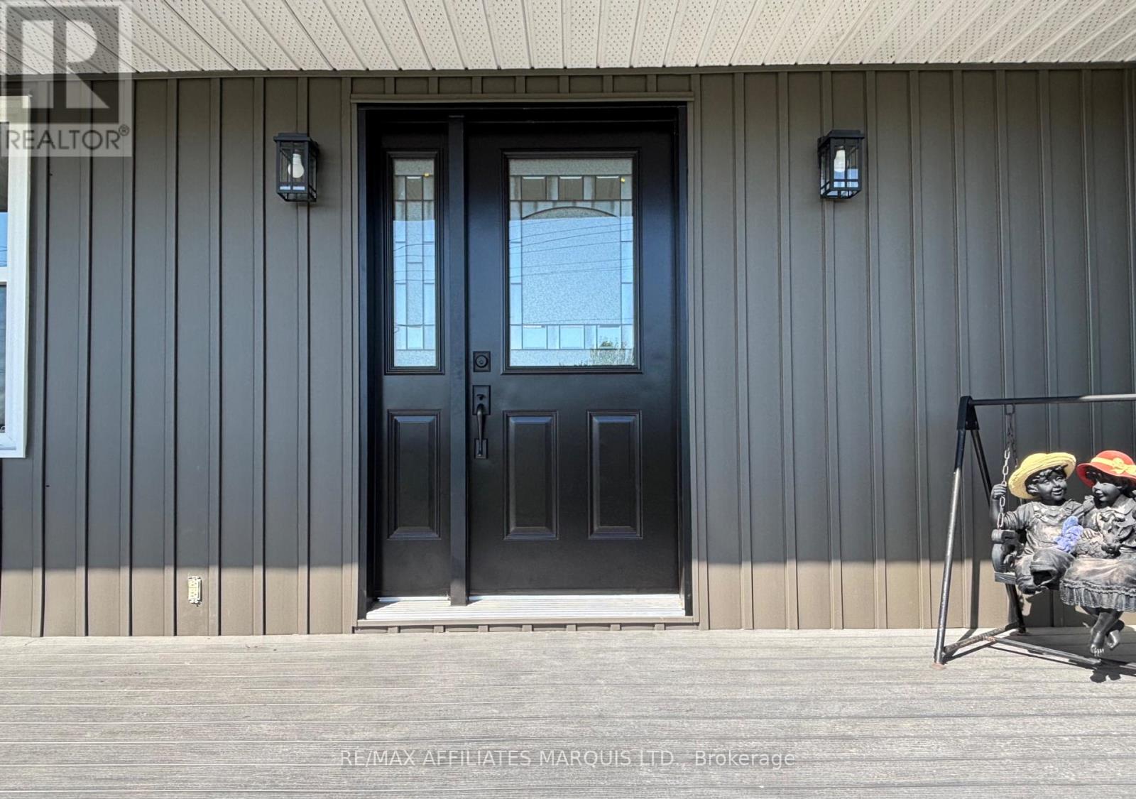 16925 Cornwall Centre Road, South Stormont, Ontario  K6H 5R7 - Photo 5 - X12436379