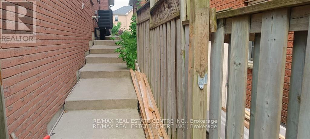 3100 Country Lane, Whitby, Ontario  L1P 1M4 - Photo 37 - E12435959