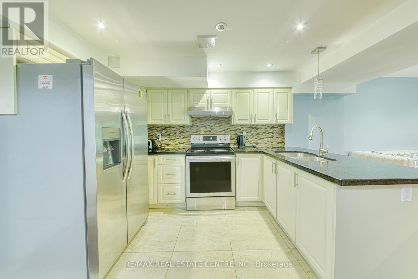 3100 Country Lane, Whitby, Ontario  L1P 1M4 - Photo 38 - E12435959