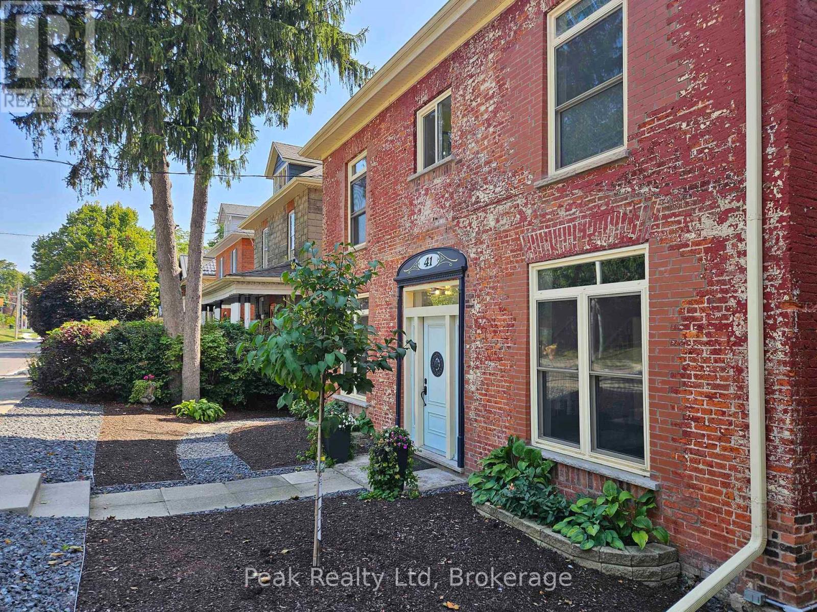 41 Douglas Street, Stratford, Ontario  N5A 5P3 - Photo 2 - X12436328