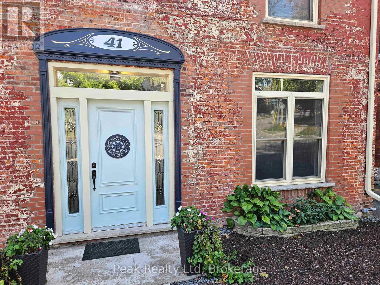 41 Douglas Street, Stratford, Ontario  N5A 5P3 - Photo 4 - X12436328