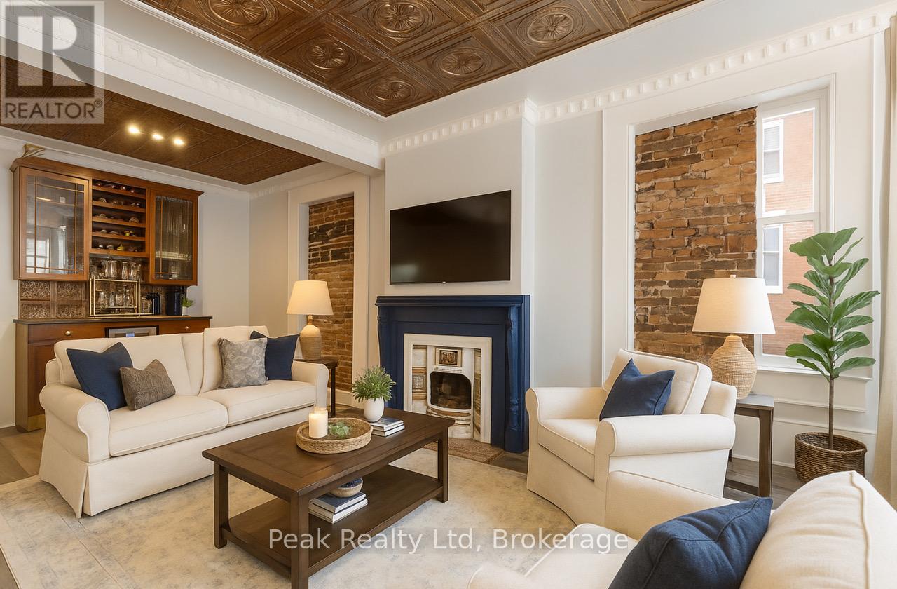 41 Douglas Street, Stratford, Ontario  N5A 5P3 - Photo 8 - X12436328