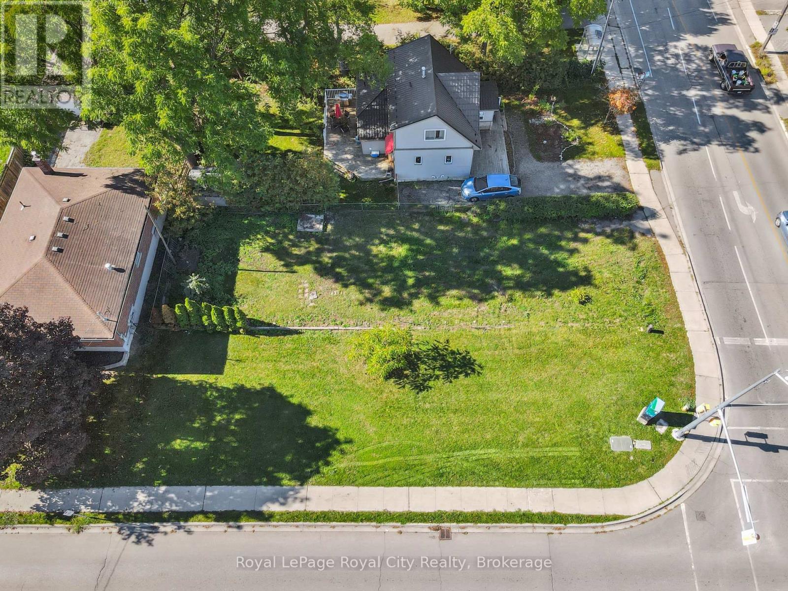 239 Elizabeth Street, Guelph, Ontario  N1E 2X6 - Photo 10 - X12436391