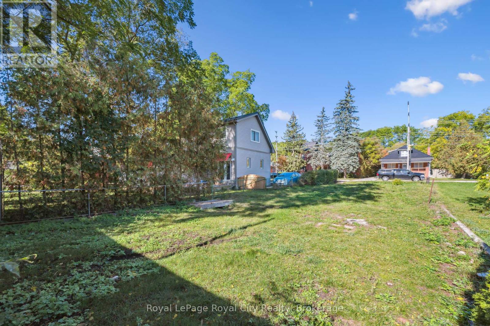 239 Elizabeth Street, Guelph, Ontario  N1E 2X6 - Photo 5 - X12436391