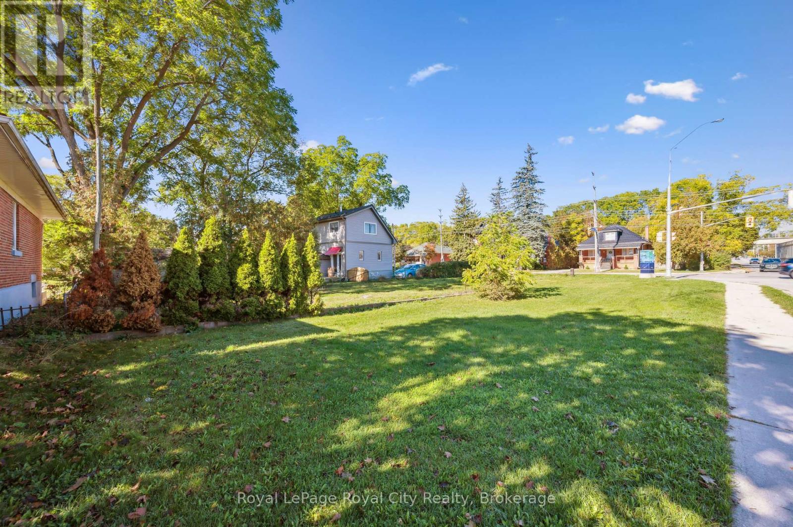 239 Elizabeth Street, Guelph, Ontario  N1E 2X6 - Photo 7 - X12436391