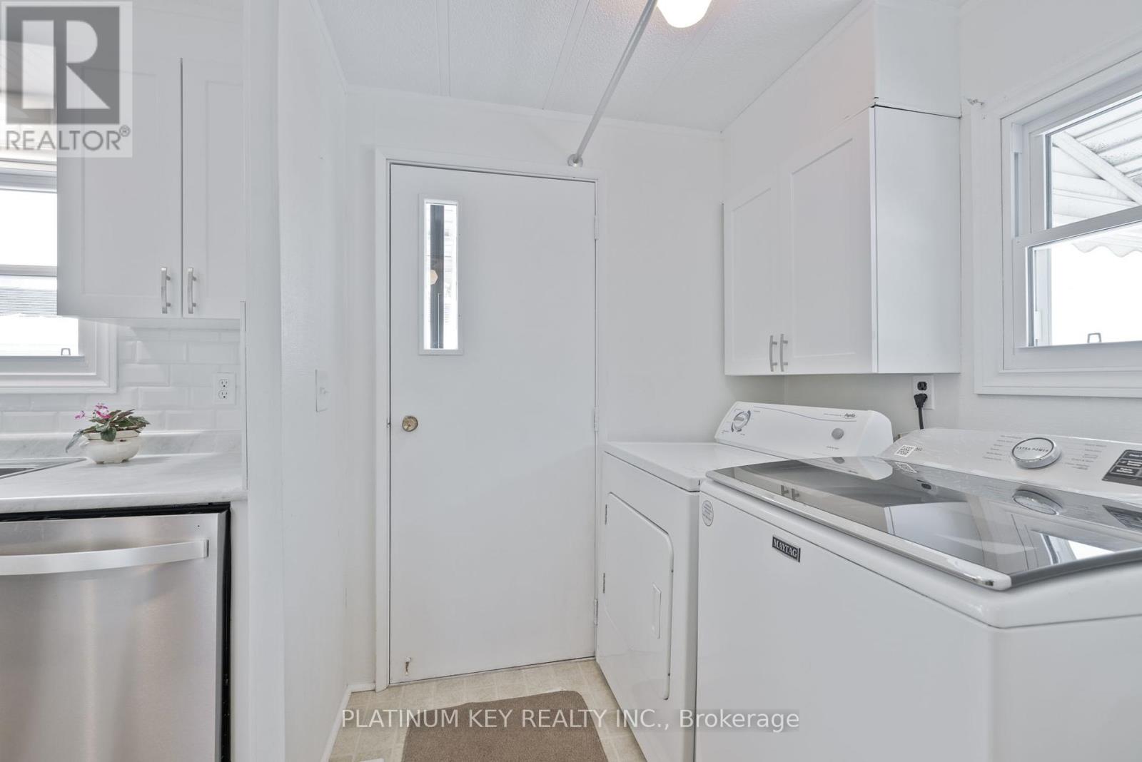 477 Richard Crescent, Strathroy-Caradoc, Ontario  N7G 3P4 - Photo 16 - X12436310