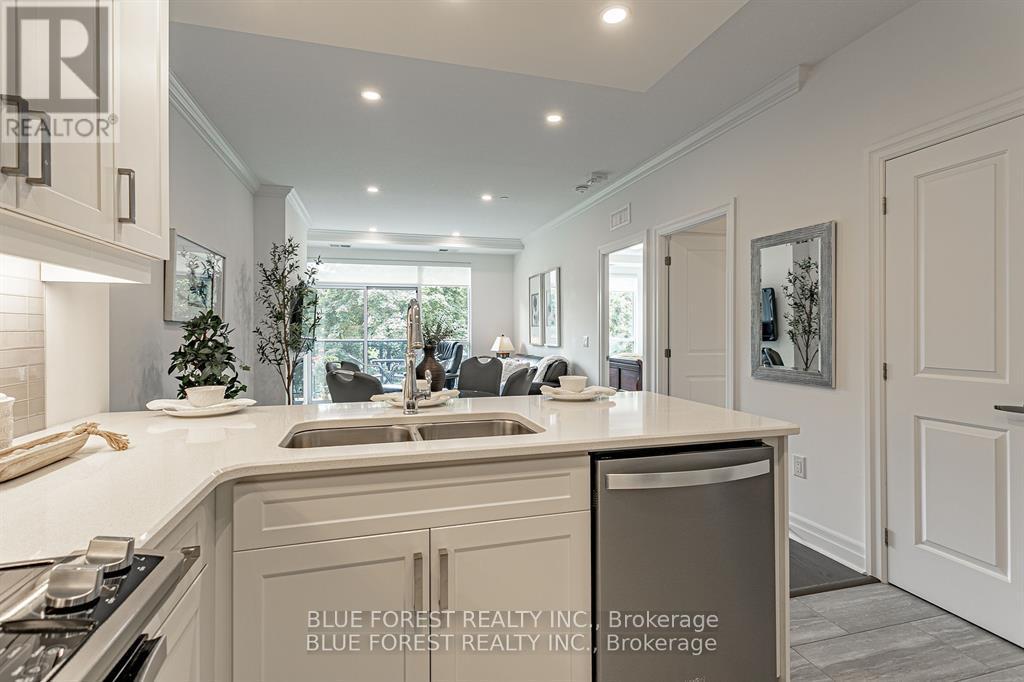 406 - 1200 Commissioners Road W, London South, Ontario  N6K 0J7 - Photo 10 - X12436321
