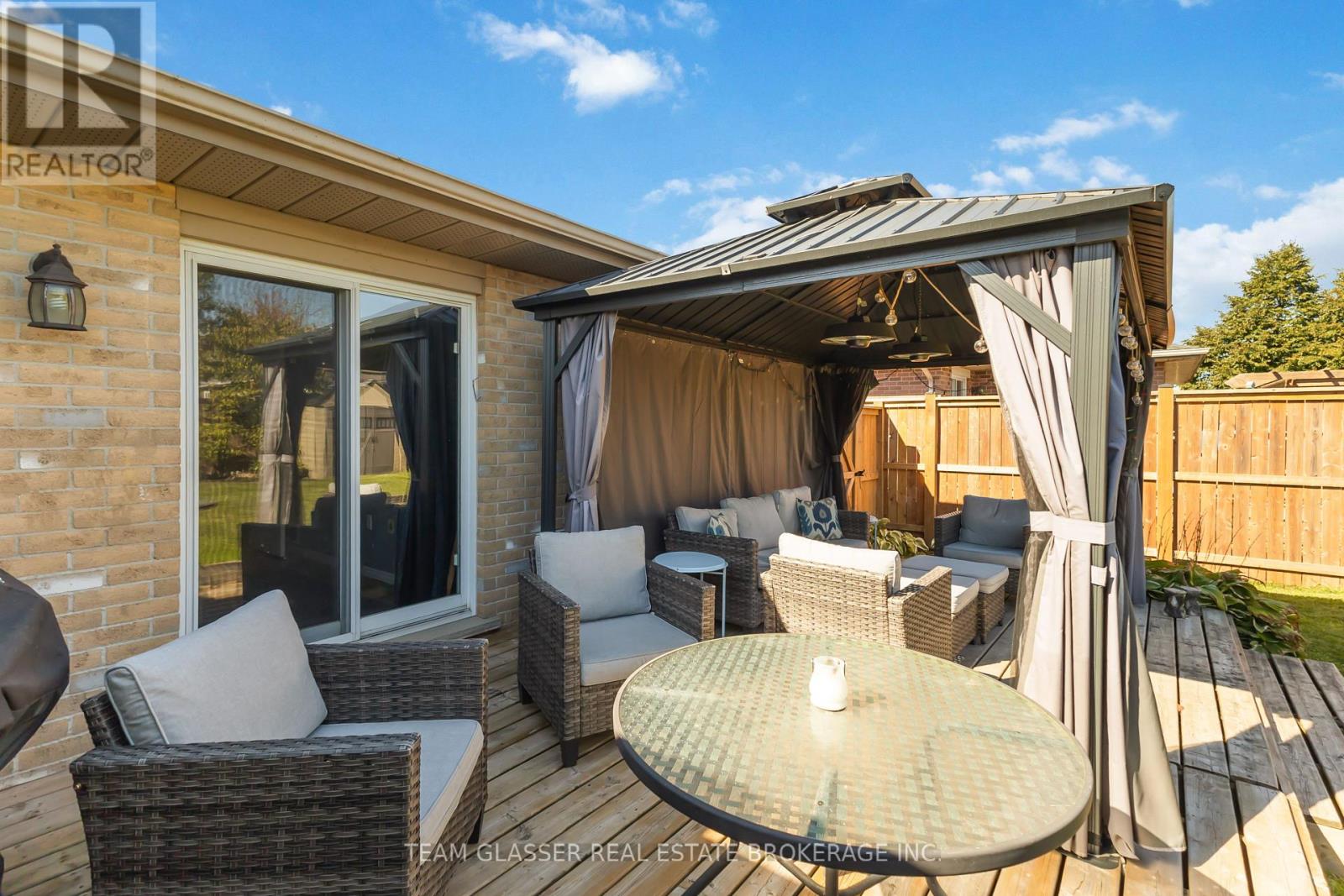 17 Carrie Crescent, St. Thomas, Ontario  N5R 6B9 - Photo 12 - X12436358