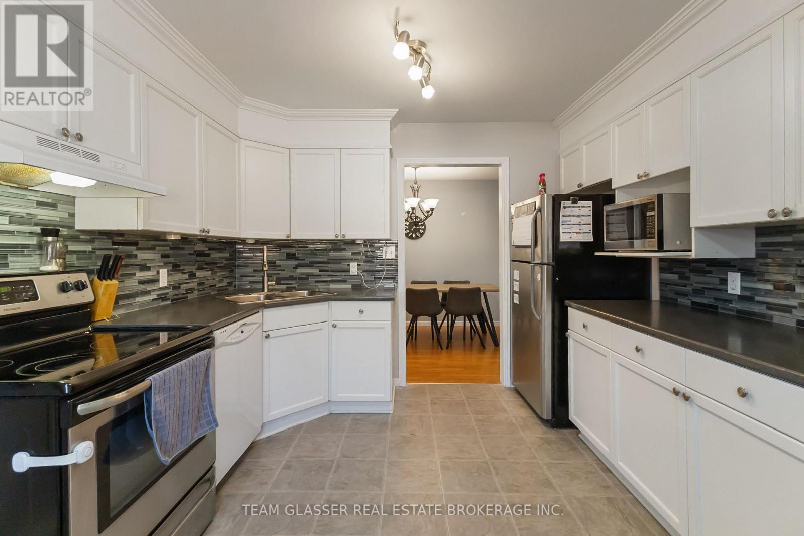 17 Carrie Crescent, St. Thomas, Ontario  N5R 6B9 - Photo 28 - X12436358