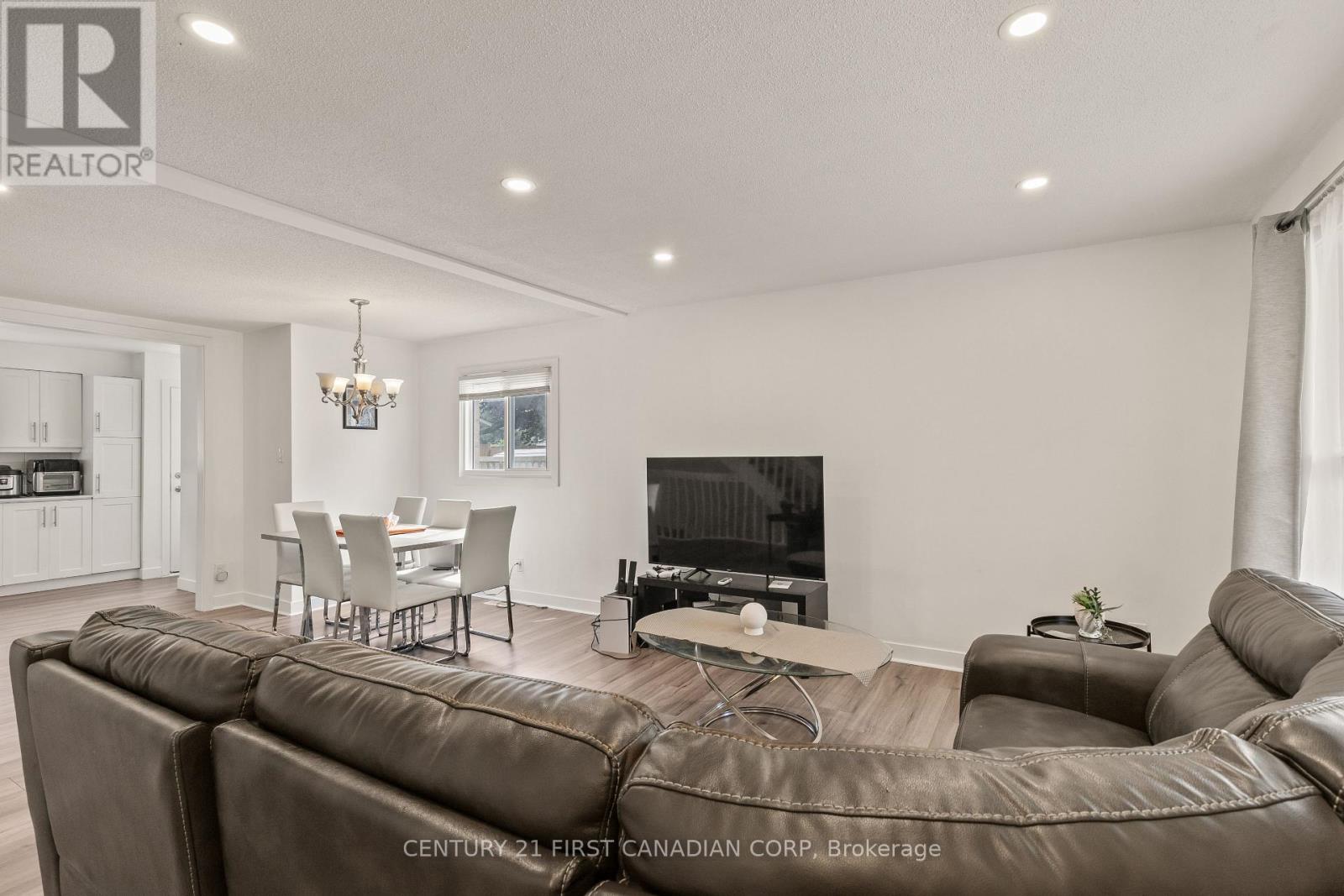 990 Lawson Road, London North, Ontario  N6G 3M2 - Photo 5 - X12436373