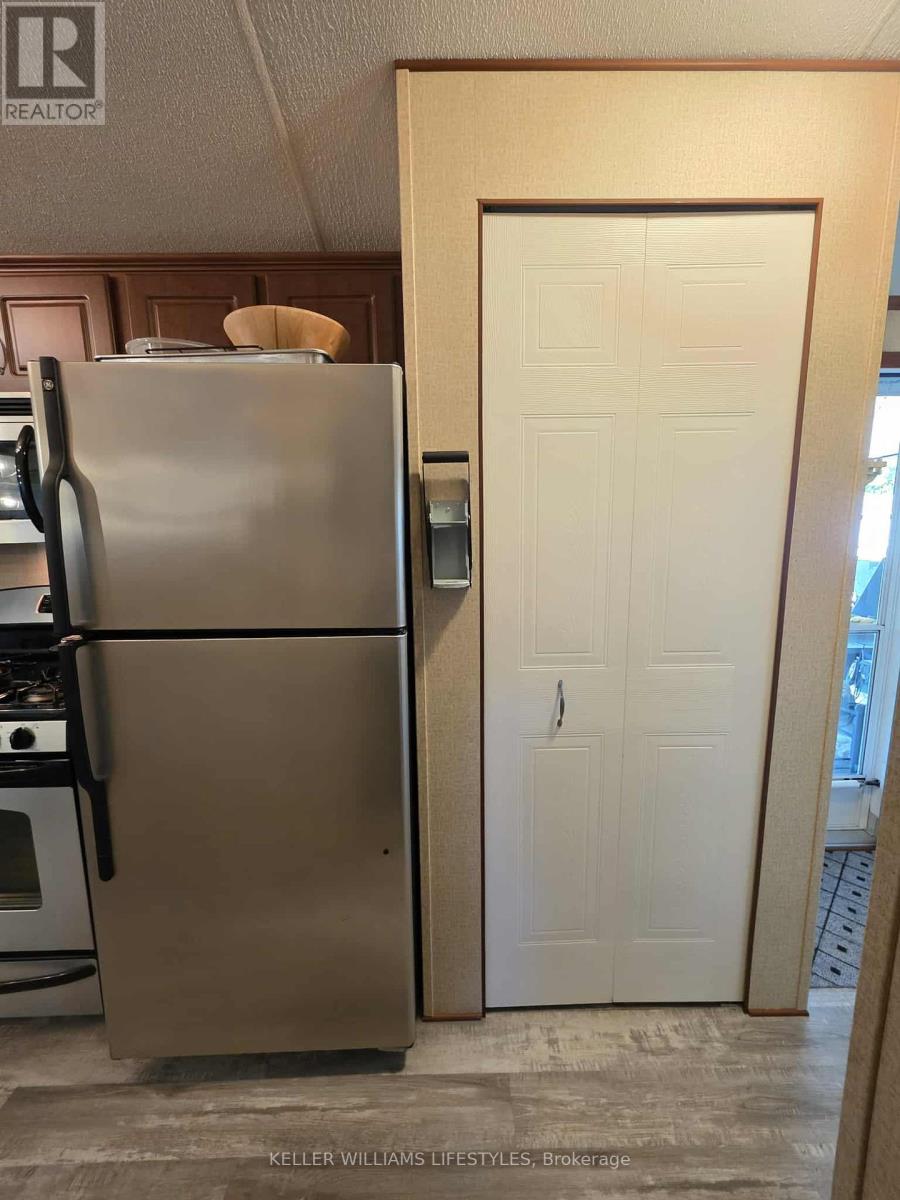 Jj24 - 9338 West Ipperwash Road, Lambton Shores, Ontario  N0N 1J2 - Photo 10 - X12436425