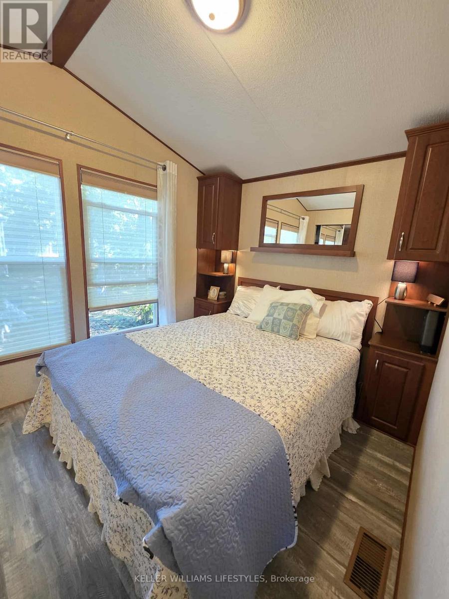 Jj24 - 9338 West Ipperwash Road, Lambton Shores, Ontario  N0N 1J2 - Photo 11 - X12436425