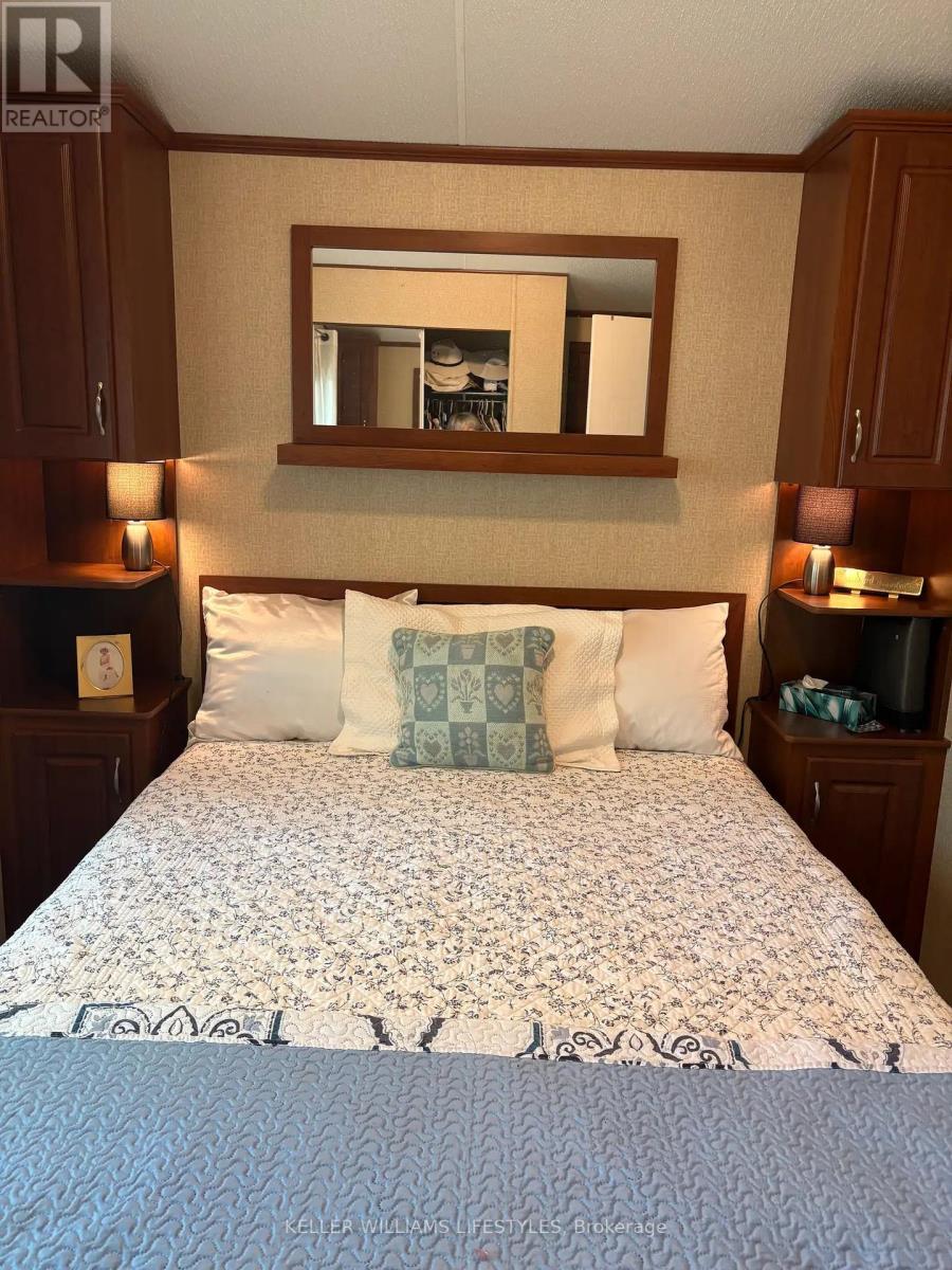 Jj24 - 9338 West Ipperwash Road, Lambton Shores, Ontario  N0N 1J2 - Photo 12 - X12436425