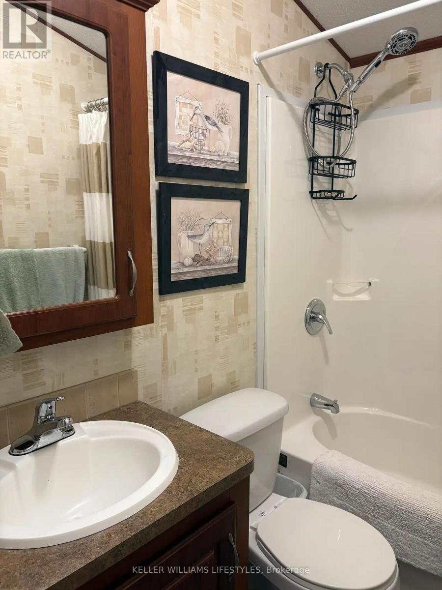 Jj24 - 9338 West Ipperwash Road, Lambton Shores, Ontario  N0N 1J2 - Photo 15 - X12436425