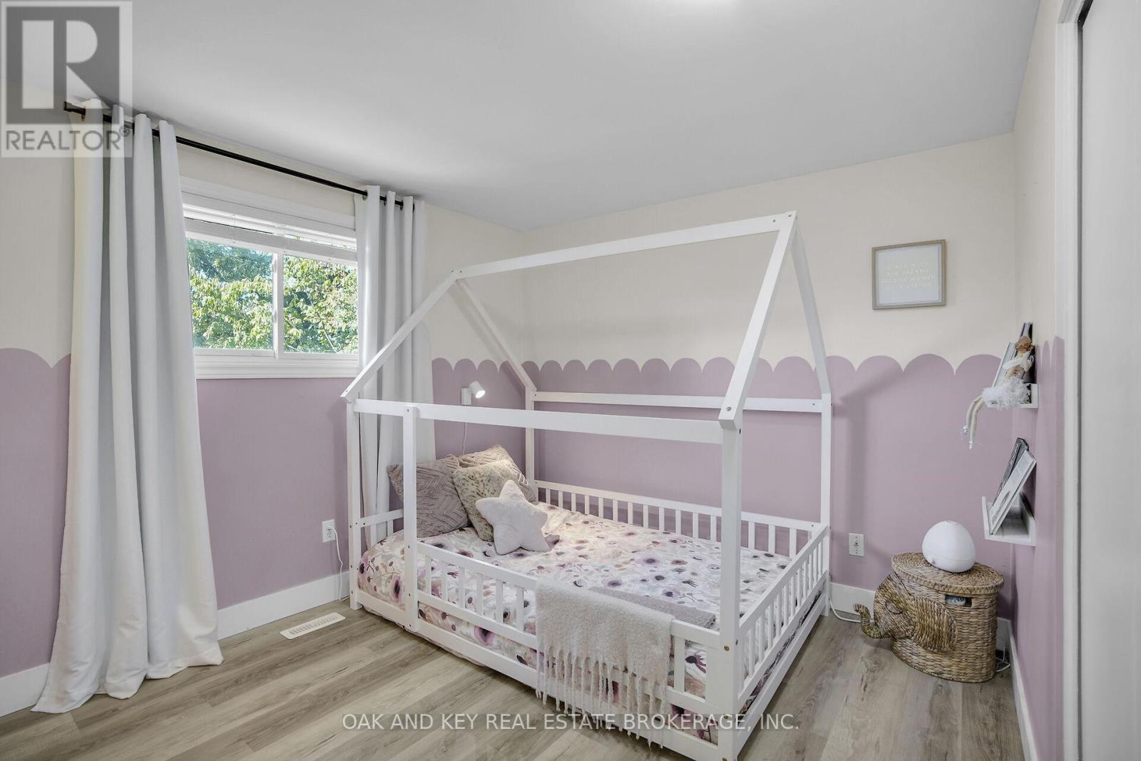 94 Edmunds Crescent, London South, Ontario  N5Z 4J2 - Photo 15 - X12436505