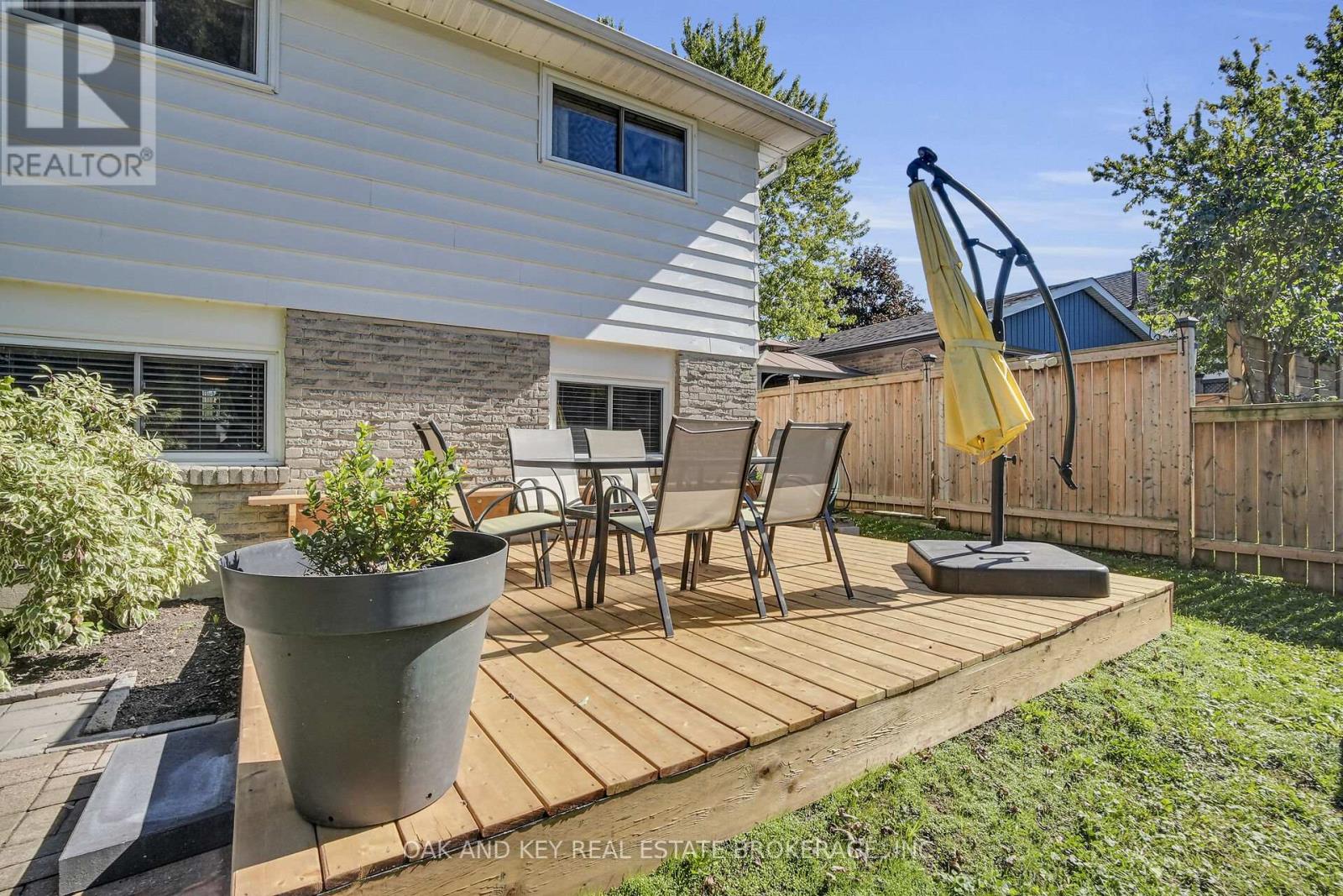 94 Edmunds Crescent, London South, Ontario  N5Z 4J2 - Photo 26 - X12436505