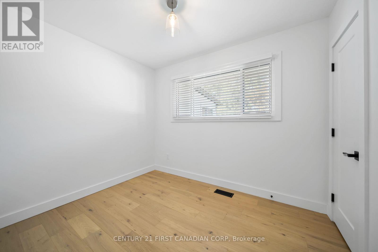 21 Marbenor Crescent, London East, Ontario  N5W 1T4 - Photo 19 - X12436543
