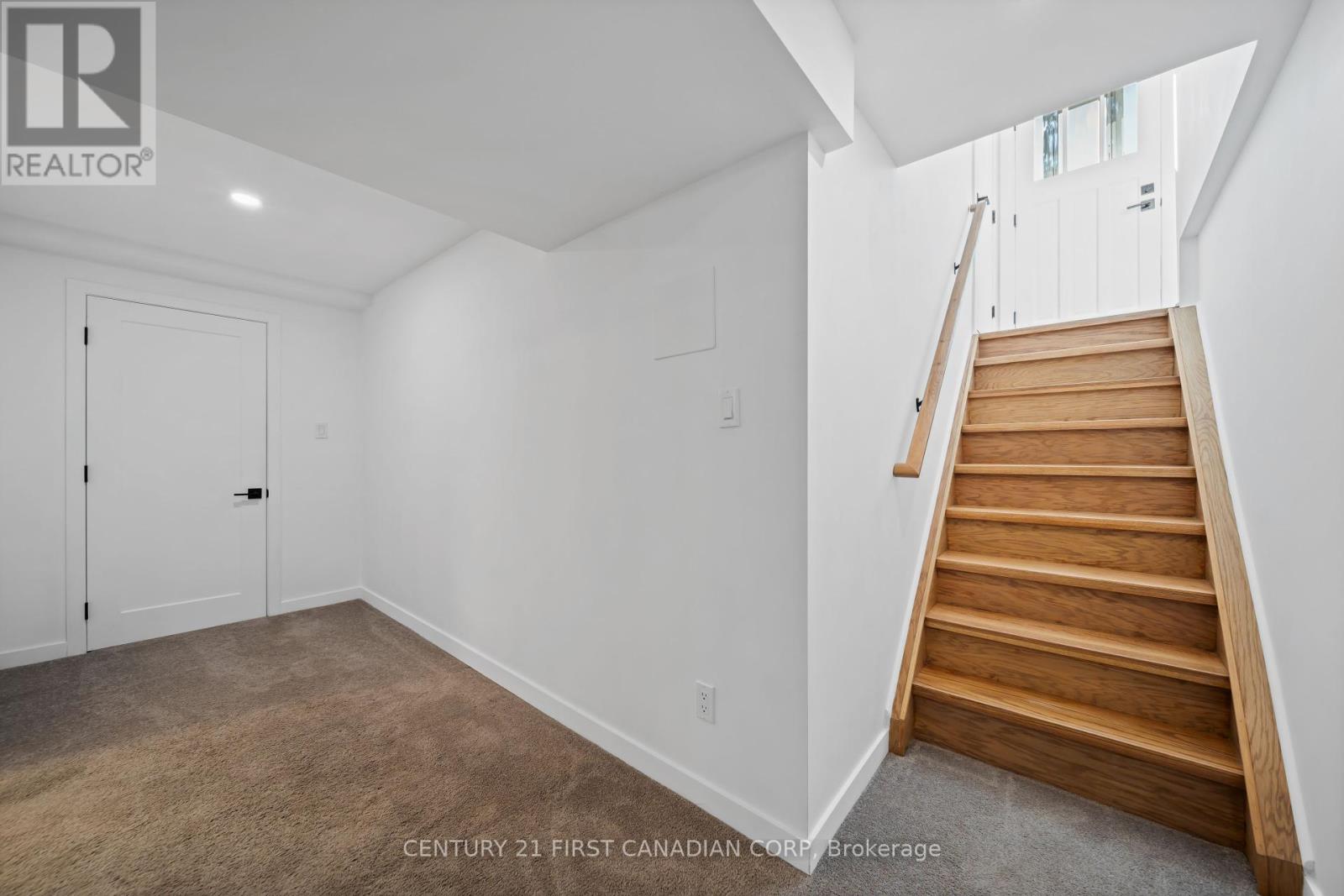 21 Marbenor Crescent, London East, Ontario  N5W 1T4 - Photo 21 - X12436543
