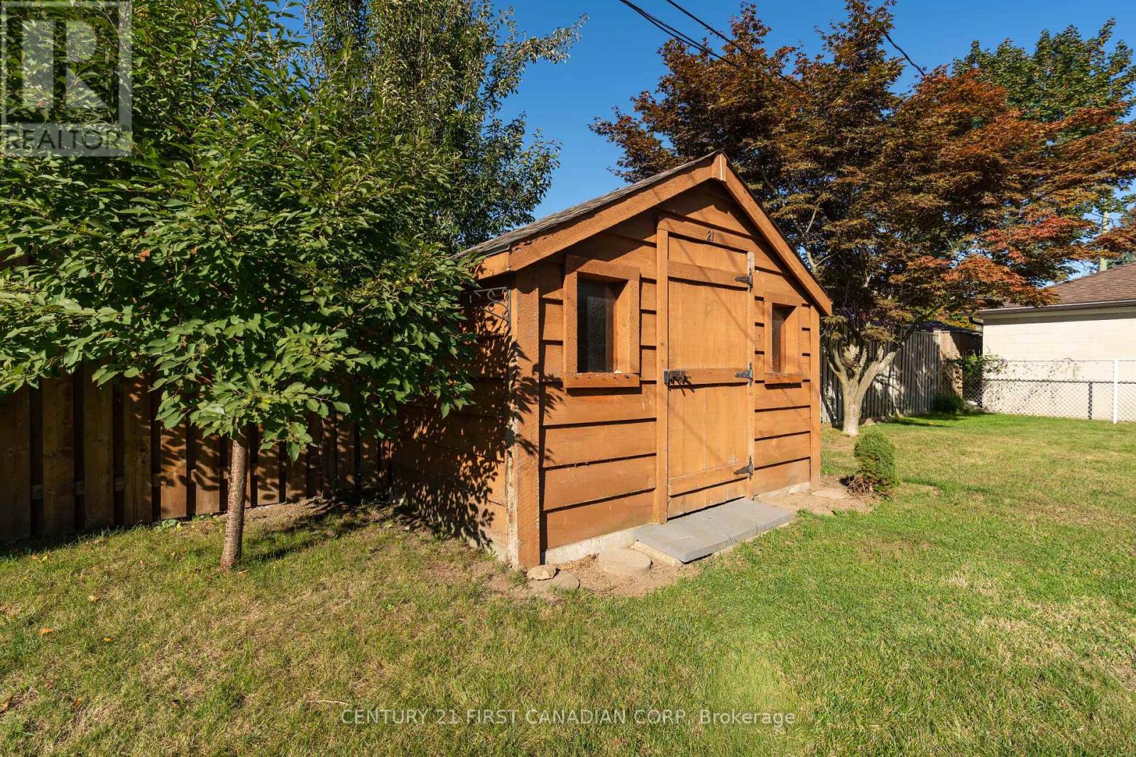21 Marbenor Crescent, London East, Ontario  N5W 1T4 - Photo 29 - X12436543