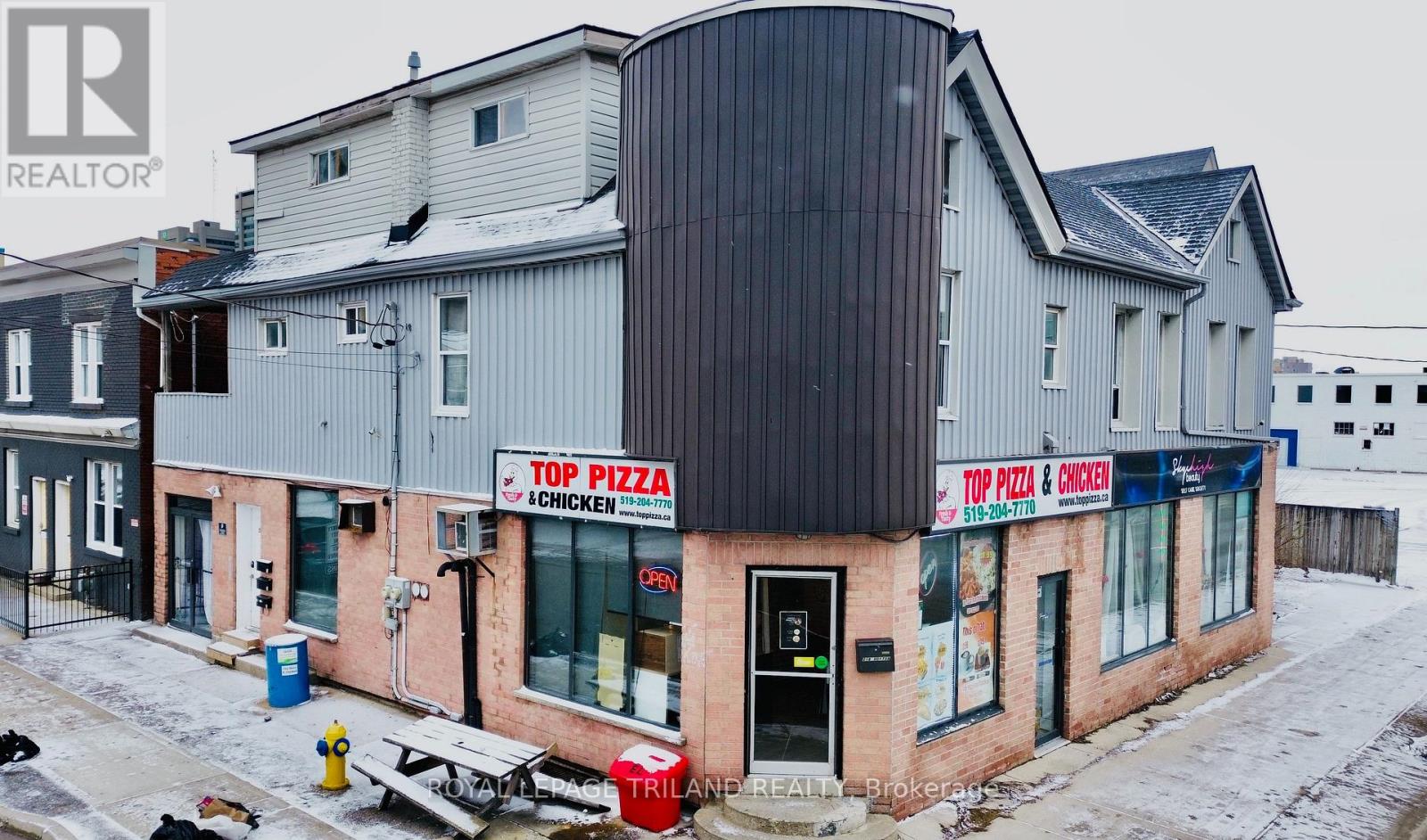 218 Horton Street E, London East, Ontario  N6B 1K9 - Photo 2 - X12436545
