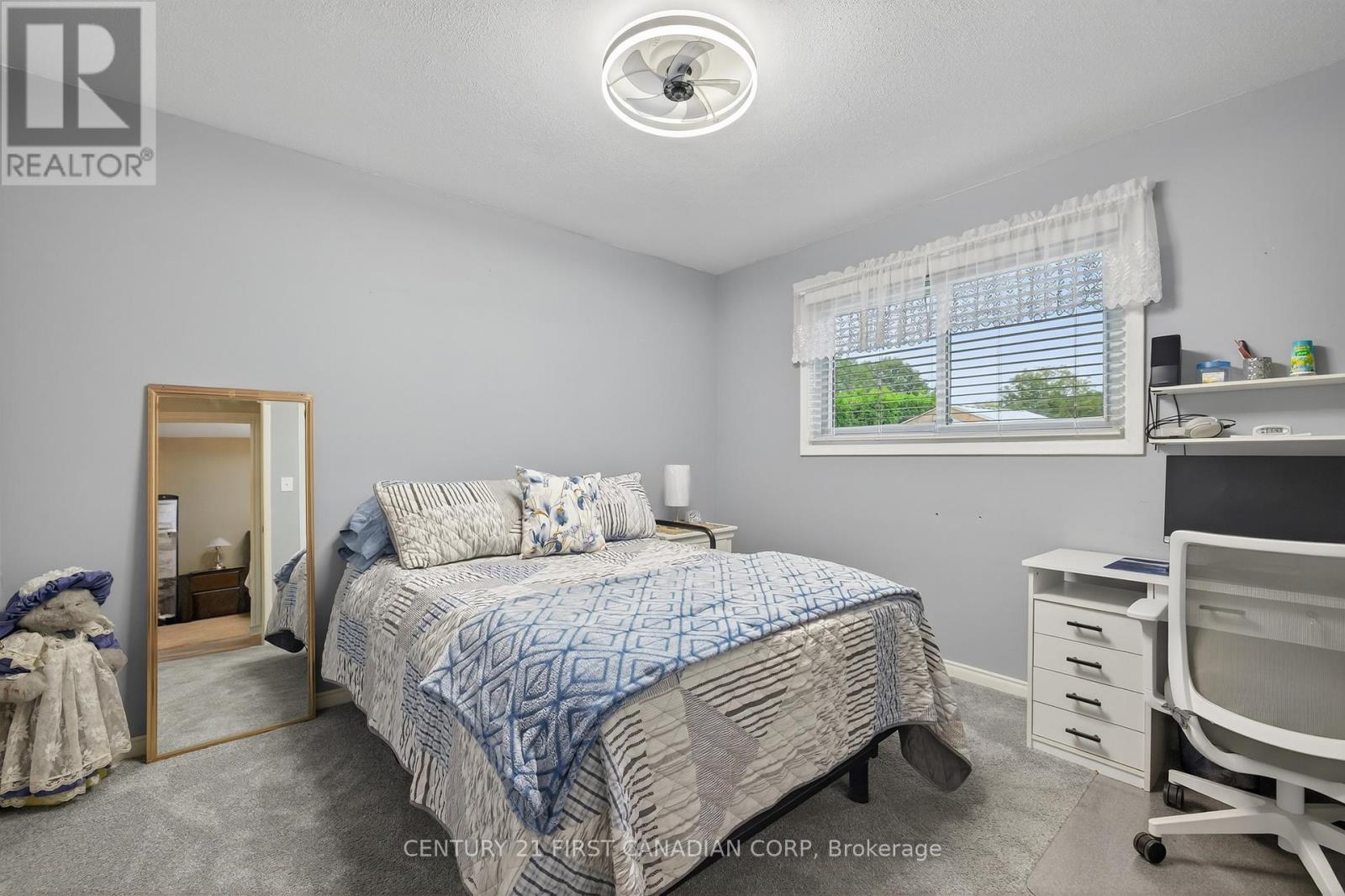 20 Ashbury Avenue, London South, Ontario  N6E 1S8 - Photo 11 - X12436560