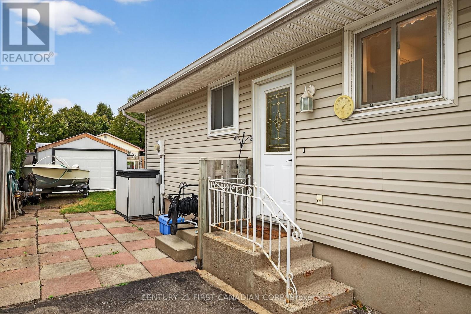 20 Ashbury Avenue, London South, Ontario  N6E 1S8 - Photo 26 - X12436560
