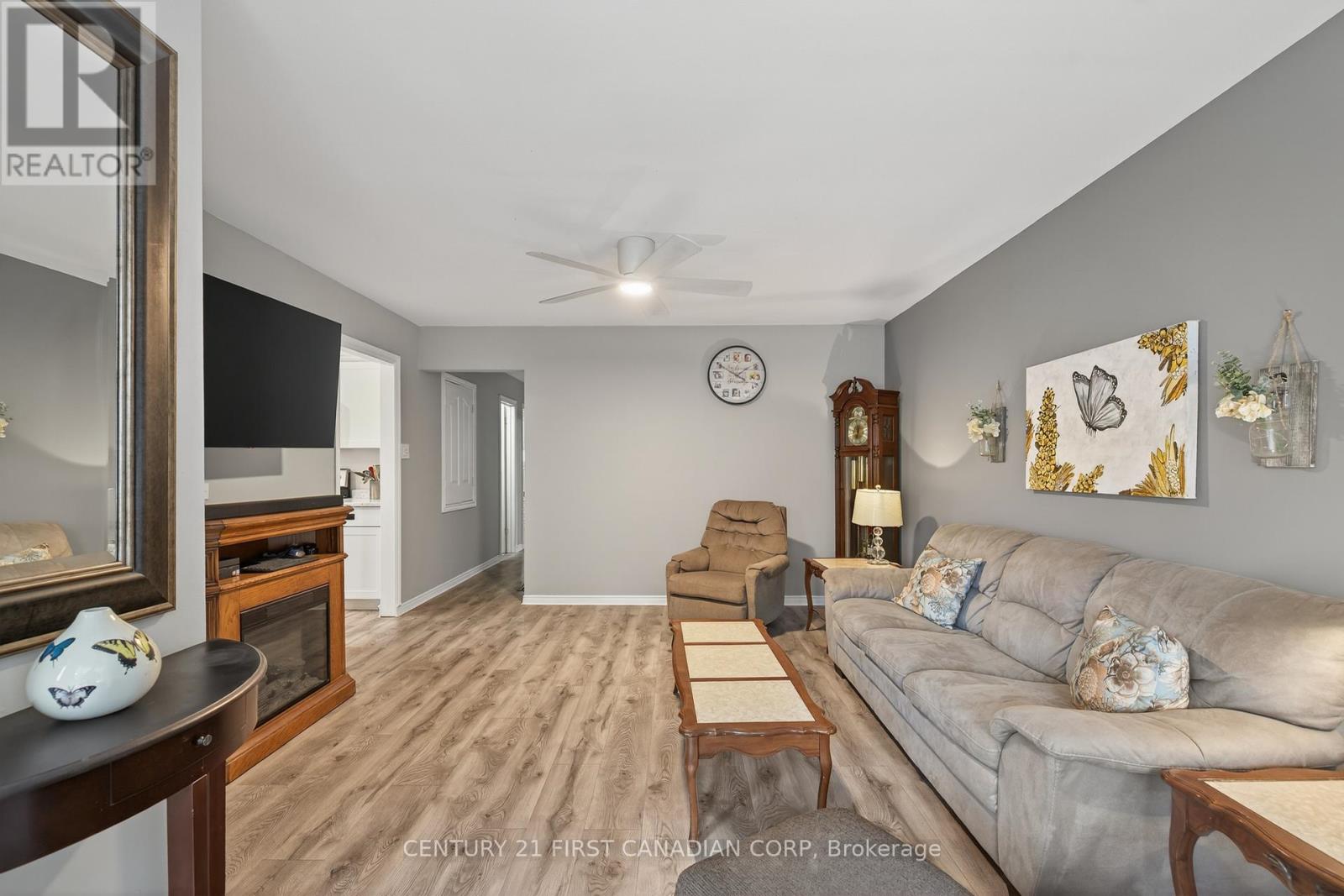 20 Ashbury Avenue, London South, Ontario  N6E 1S8 - Photo 9 - X12436560