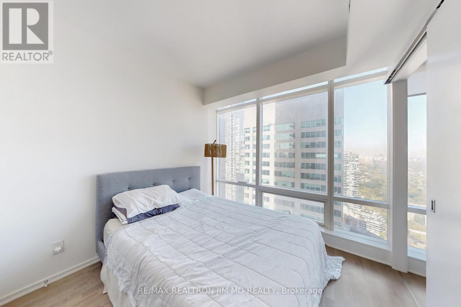 3401 - 1 Bloor Street E, Toronto, Ontario  M4W 0A8 - Photo 11 - C12436205