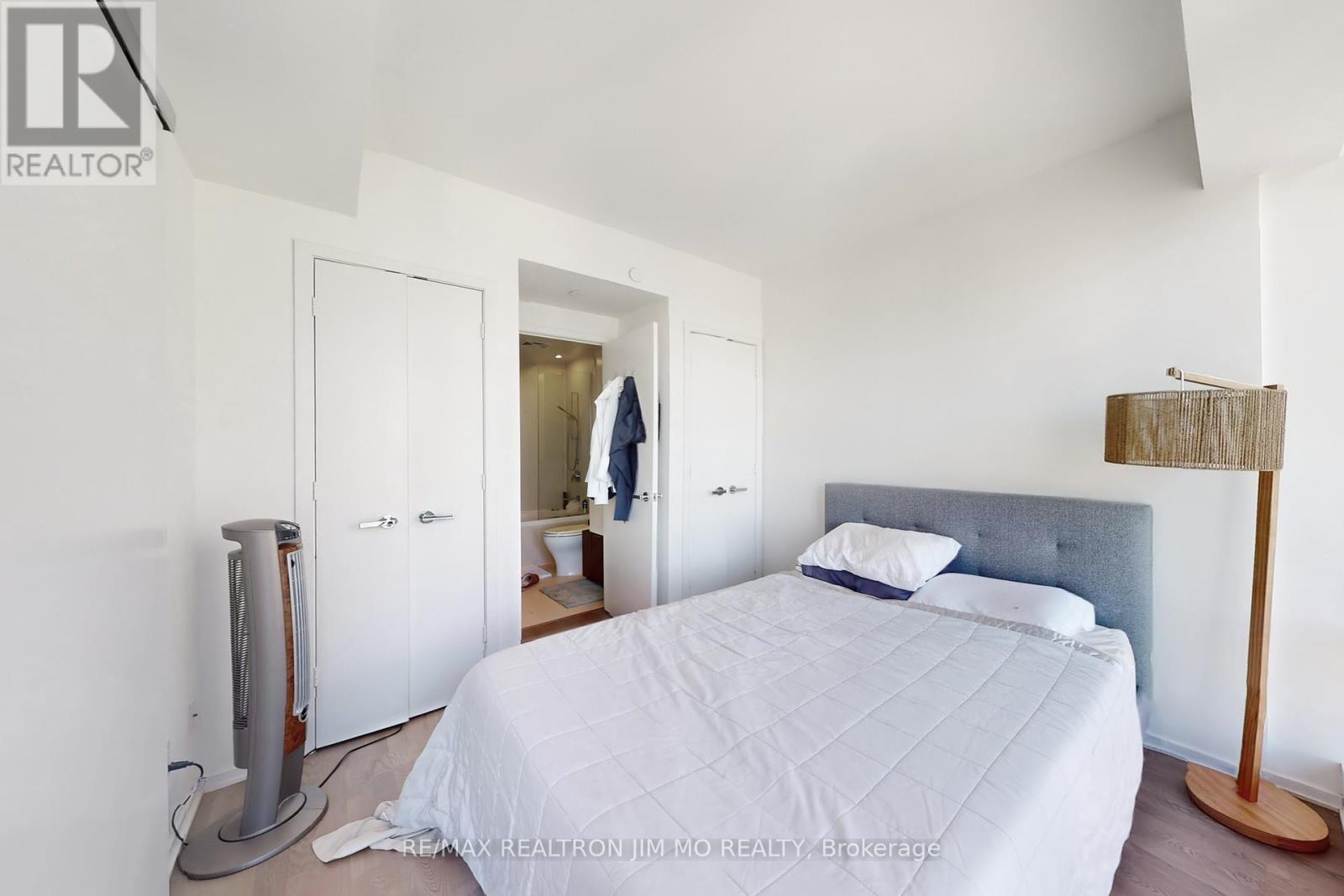 3401 - 1 Bloor Street E, Toronto, Ontario  M4W 0A8 - Photo 13 - C12436205