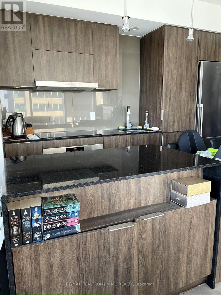 3401 - 1 Bloor Street E, Toronto, Ontario  M4W 0A8 - Photo 2 - C12436205
